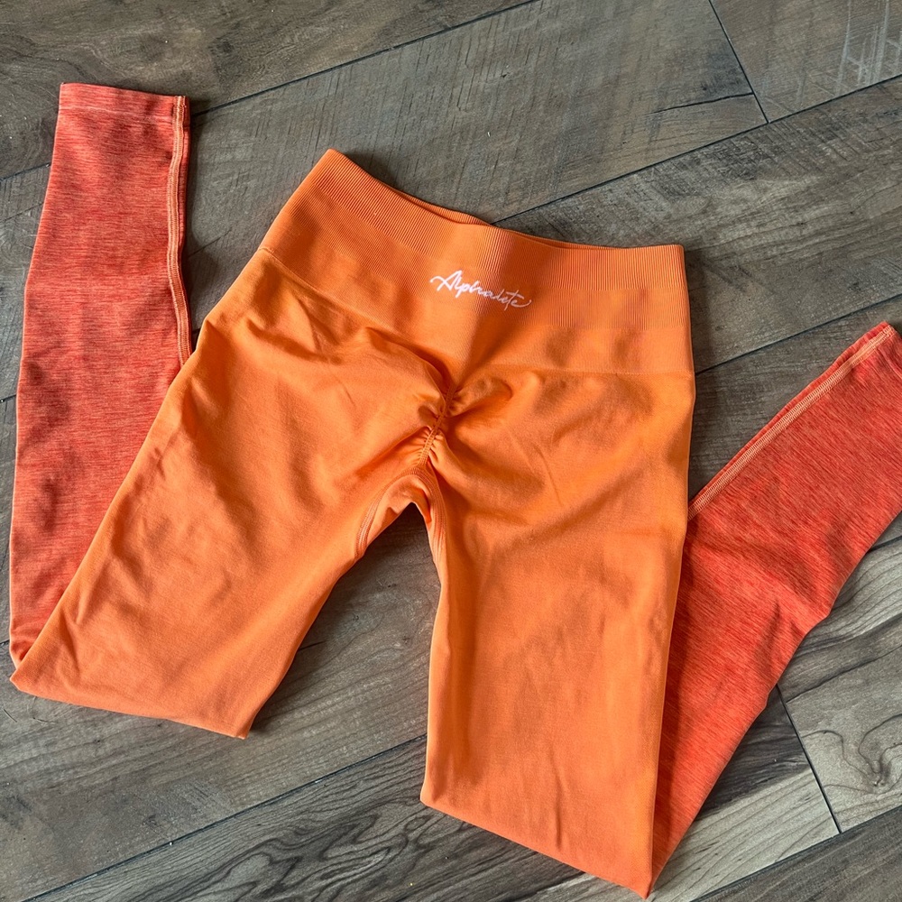 Alphalete Amplify ombré leggings size M